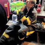 galerie foto imagini spectaculoase cu pompierii care au stins incendiul de la mansarda unui bloc 68c72fe117cb6