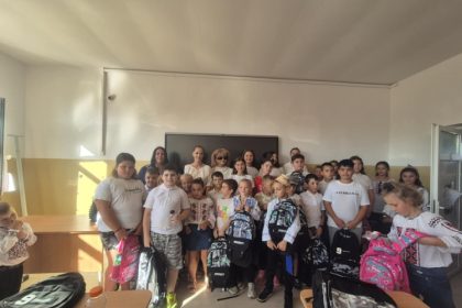 galerie foto scoala din piatra reamenajata prin proiectul scoala in haine noi elevii invata acum in clase curate si luminoase 68c6c723567ee