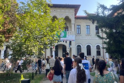 galerie fotovideo a inceput scoala la constanta imagini de la unitatile de invatamant din oras 68bf31ca3214e