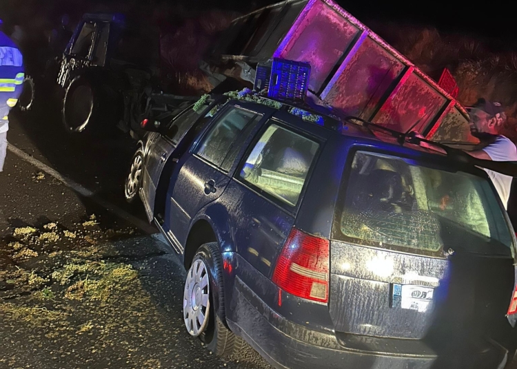 grav accident in zona comunei ostrov intre o masina si un tractor o victima a murit 68c33da26240a