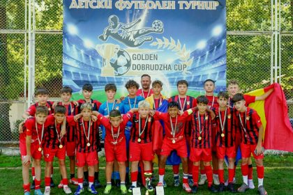 grupa 2012 de la as viva sport constanta castigatoare la golden dobrudja cup in bulgaria fotbal pasiune prietenie galerie foto 68b937b3ef85c