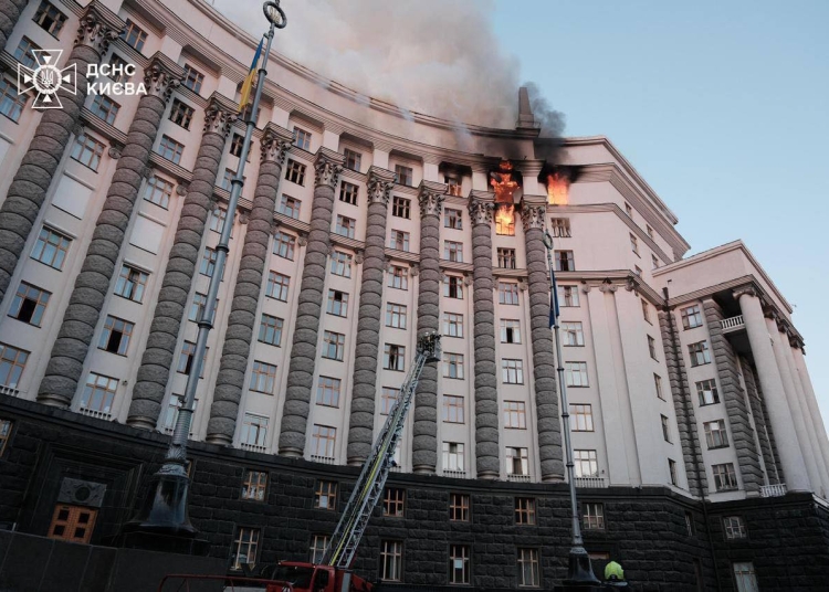 ministrul apararii unul dintre cele mai masive atacuri aeriane rusesti de la inceputul razboiului din ucraina 68bd5c6f8bffd