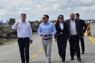 ministrul transporturilor ciprian serban in vizita de lucru la portul constanta 68d3e6c5dbc78