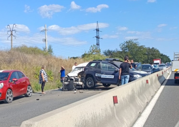 o masina a politiei de frontiera implicata intr un accident rutier la iesirea din constanta 68cd4838912cb