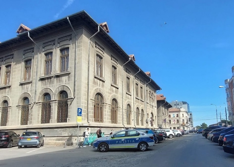 profesoara palmuita de un elev la colegiul national mircea cel batran constanta 68c880207bd16