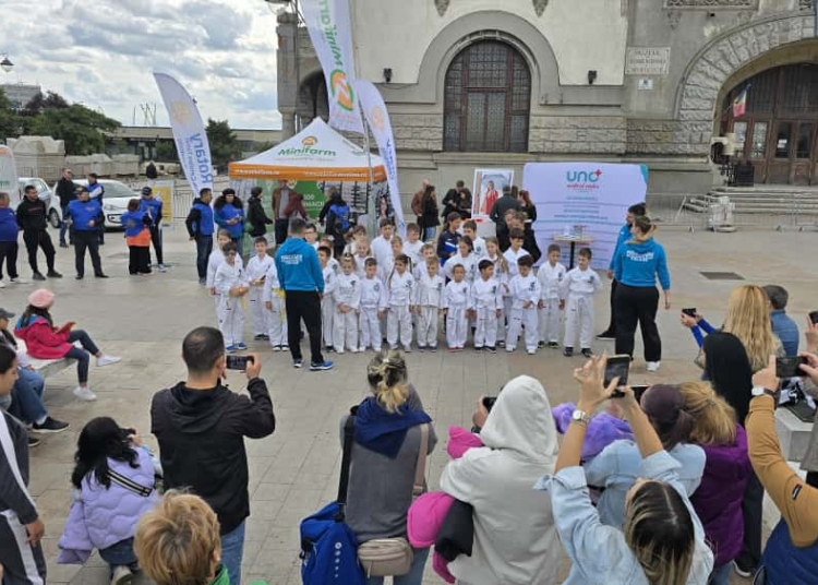 promenada inimilor un eveniment desfasurat in piata ovidiu in saptamana mondiala a inimii 68d8d75f6b3ec