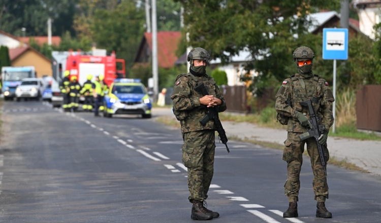 resturi de racheta au fost gasite in estul poloniei anunta politia militara 68cd07ec9b8cb