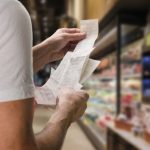 romanii cu venituri mici vor primi bani pentru alimente cand vor fi incarcate cardurile sociale 68c7c2feee12c