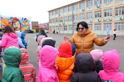 senatul a lansat un ghid practic despre bullying in scoli pentru profesori parinti si elevi 68d66314075f9