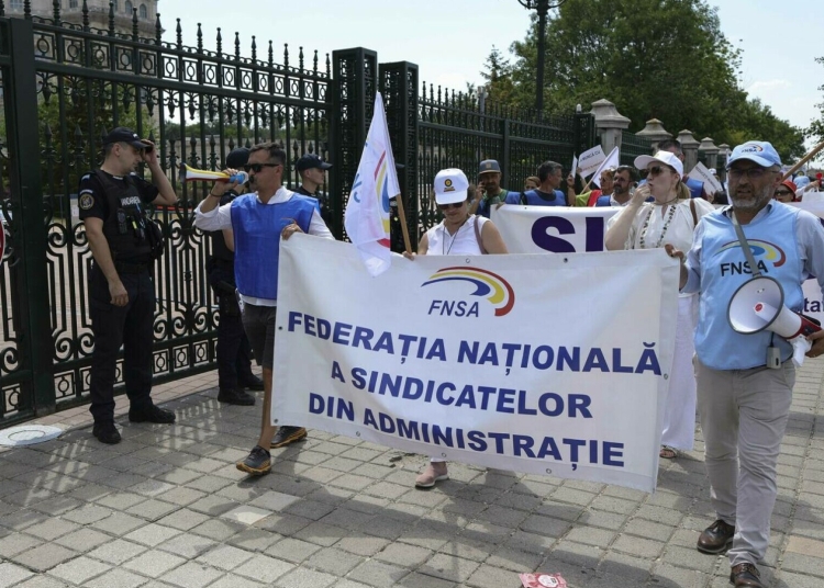 sindicatele din administratia publica anunta declansarea unor proteste masive in romania urmate de o greva generala 68b94cfcb9021