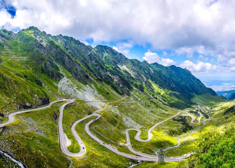 specialistii in turism propun o taxa pe transfagarasan din cauza aglomeratiei 68d690c7f2972