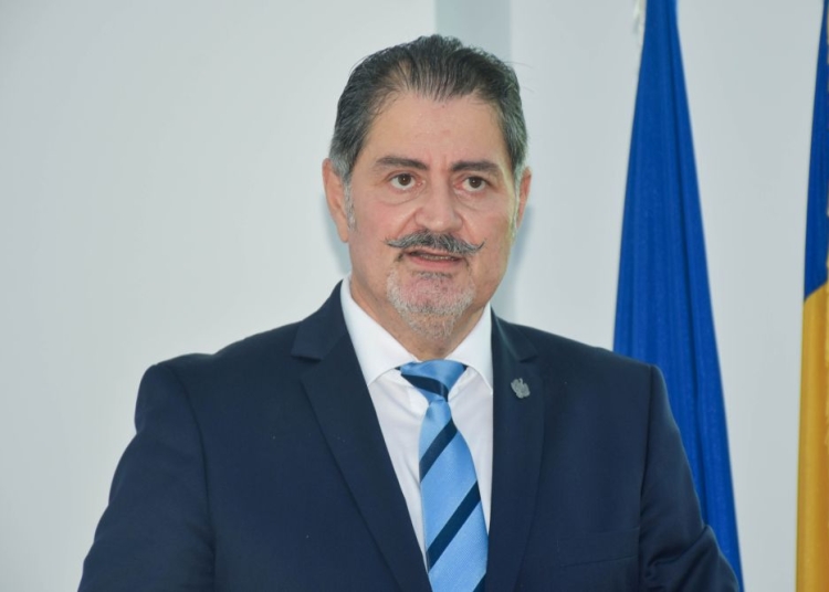 video deputatul felix bulearca despre provocarile sportului cu balonul oval totul pentru fotbal rugby ul se chinuie sa supravietuiasca 68c72e7b1ef80
