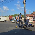 videofoto accident rutier pe strada cumpenei motociclist ranit si transportat la spital 68b5be76b2215