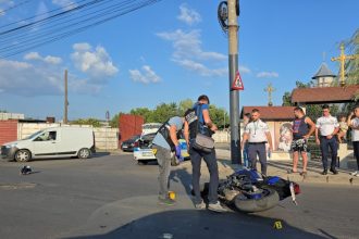 videofoto accident rutier pe strada cumpenei motociclist ranit si transportat la spital 68b5be76b2215