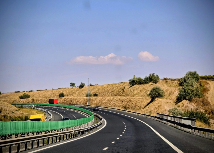 adio radare fixe de pe soselele romaniei cele 400 de bucati care urmau sa fie montate pe drumurile tarii raman pe loc din lipsa de fonduri 68de7e7959cea