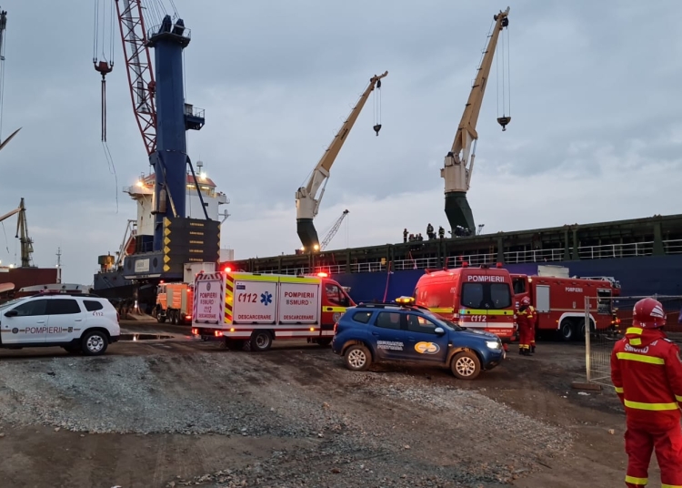 alerta in portul constanta incendiu la bordul unei nave 68dc4f38b8de0