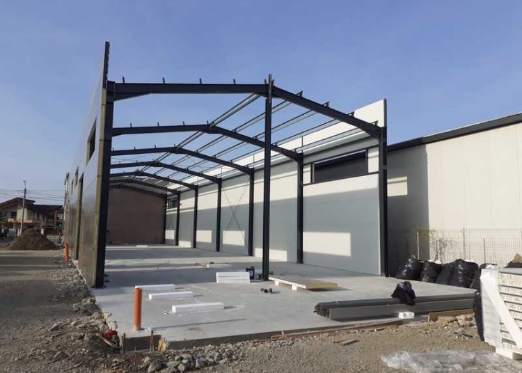 alte constructii neautorizate in constanta proprietarii au pierdut procesul si trebuie sa le demoleze altfel se vor trezi cu buldozerele primariei in curte 69041b1cb258c