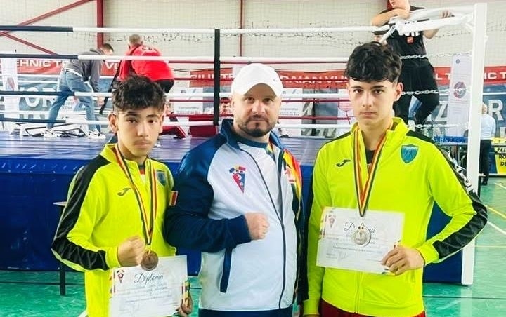 argint si bronz pentru cs navodari la campionatul national de box pentru juniori 6902fb7e47927