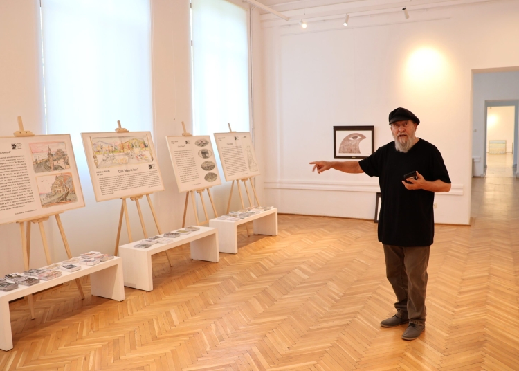 artistul ion titoiu in centrul atentiei la vernisajul expozitiei atelier 68e4e00f4f7db