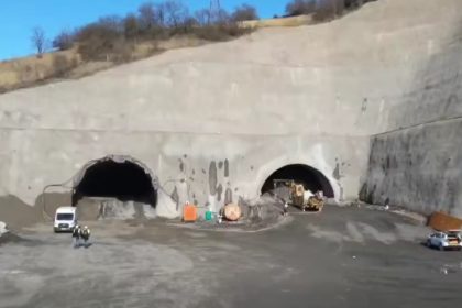 au inceput operatiunile de dinamitare necesare construirii tunelului robesti de pe sectiunea 2 a autostrazii sibiu pitesti 68ff820e26c8e