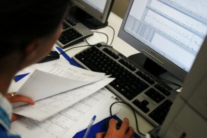 austeritate si anul viitor pensiile si salariile raman inghetate in 2026 salariul minim nu se majoreaza 68e7ae6da1c0a