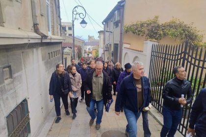 cand au loc primele tururi ghidate organizate de mina constanta in luna noiembrie p 69009fa1e6037