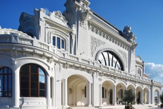cazinoul din constanta iluminat in roz pe 1 octombrie solidaritate nationala in lupta impotriva cancerului de san 68dd051f53ad8