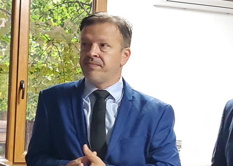 circ cu demisii in alb la harsova primarul a sesizat organele de cercetare penala in cazul solicitarii de incetare a mandatului consilierei codreanu 68f740827f2ba