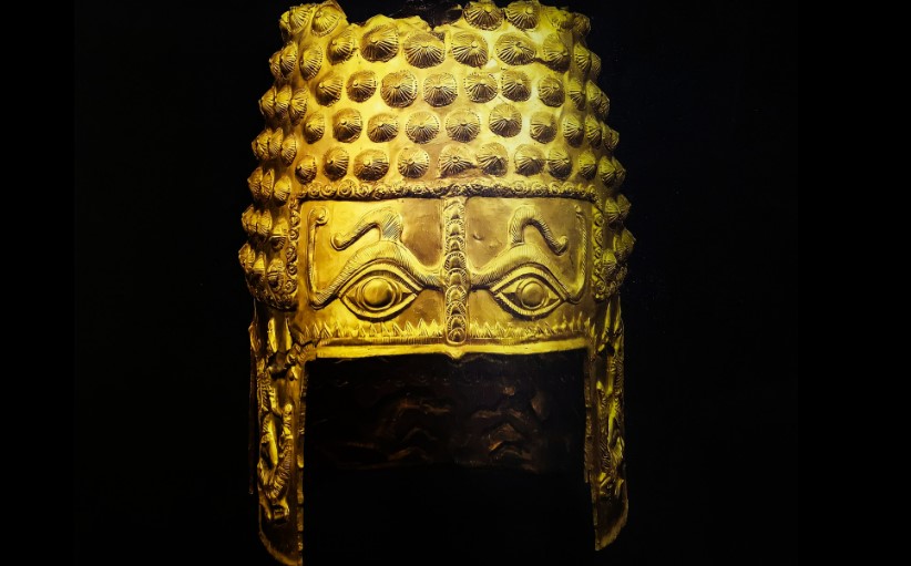 coiful dacic de la cotofenesti si patru bratari dacice incluse in muzeul obiectelor culturale furate 68dcf788e3302