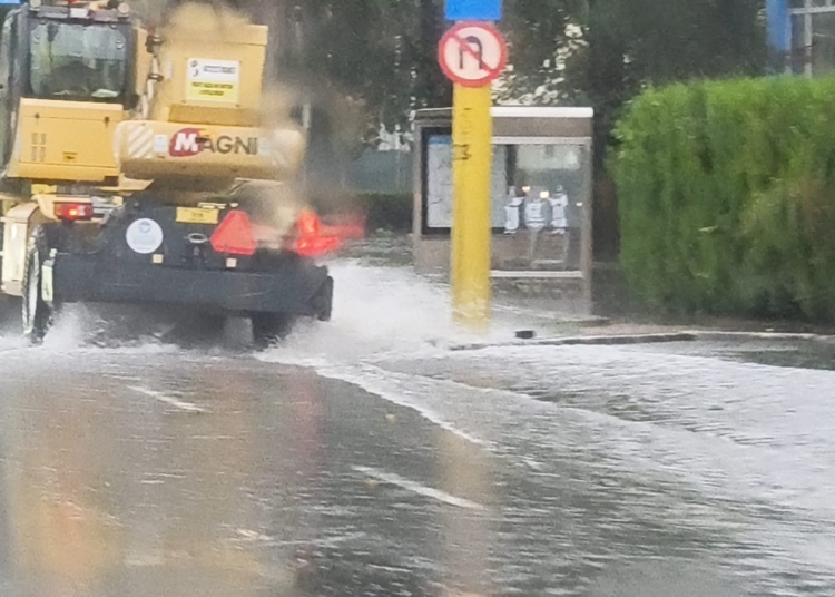 constanta se afla inca sub cod rosu de ploi abundente dupa amiaza intra in vigoare un cod portocaliu 68e625da7c788