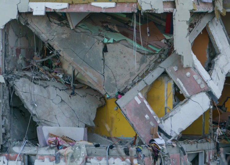 document raportul inspectoratului de stat in constructii dupa explozia din rahova portiuni din bloc trebuie demolate imediat 68f4890db827e