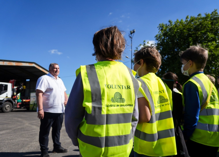 ecologia prin ochii copiilor o lectie altfel la statia de sortare polaris 6901a8d7ef1ab