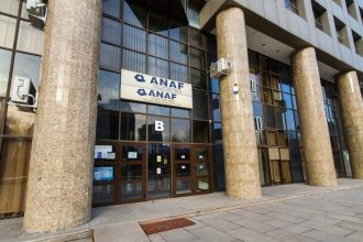 evaziune fiscala cu panouri fotovoltaice 17 firme implicate intr o schema transfrontaliera anchetata de anaf si parchet 68ece65c95d61