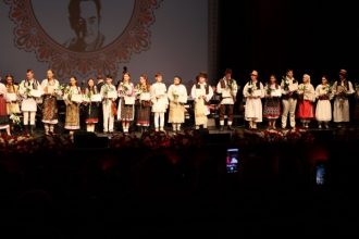 festivalul dan moisescu si a desemnat laureatii trofeul festivalului a fost castigat de un tanar din judetul galati galerie foto p 68e8e1ee3e9e5