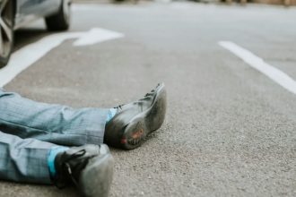 fiul unui fost procuror un adolescent de doar 17 ani si a pierdut viata dupa ce a fost lovit mortal de o autospeciala de politie 68ea5bf86a67b