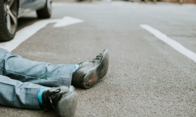 fiul unui fost procuror un adolescent de doar 17 ani si a pierdut viata dupa ce a fost lovit mortal de o autospeciala de politie 68ea5bf86a67b