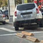 foto femeie lovita de masina unei firme de securitate pe trotuar in zona abator vezi ce s a intamplat 68fa125c54036