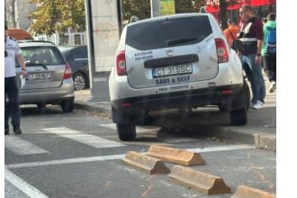 foto femeie lovita de masina unei firme de securitate pe trotuar in zona abator vezi ce s a intamplat 68fa125c54036
