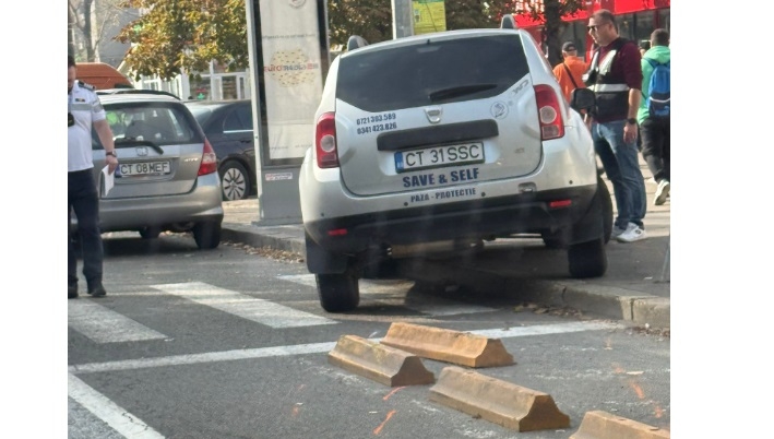 foto femeie lovita de masina unei firme de securitate pe trotuar in zona abator vezi ce s a intamplat 68fa125c54036