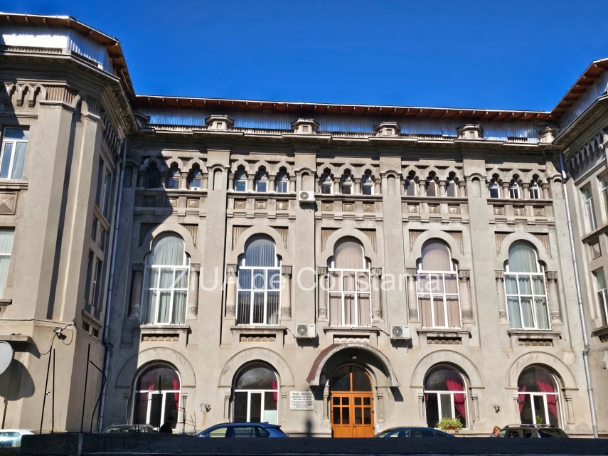 foto palatul episcopal monument istoric si marturie a unui trecut presarat cu momente frumoase dar si tragice 68f793a547a98
