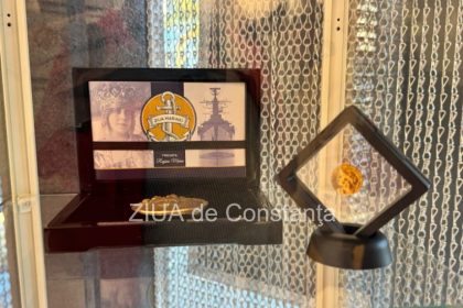 foto vernisajul expozitiei aripile reginei maria la centrul multifunctional educativ pentru tineret jean constantin constanta p 690220d792809