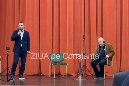 fotovideo jurnalistul si disidentul anticomunist adam michnik in dialog cu istoricul daniel citiriga la cazinoul din constanta 68efd283c97f5