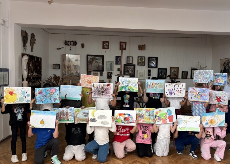 galerie foto zi plina la muzeul de arta constanta mai multi elevi au luat parte la atelierul de creatie 690175c045aed