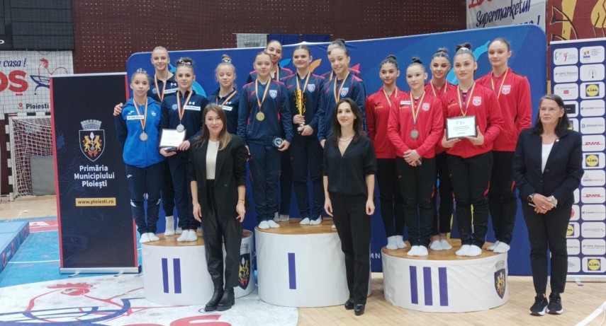 gimnastele medaliate la campionatul national galerie foto 68e4bb2e19ca3