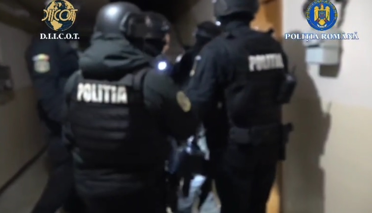 grupare specializata in falsuri si inselaciuni destructurata de diicot covasna legaturi si in constanta documente contrafacute vandute cu pana la 3 000 de euro 68ea6c61d46a8