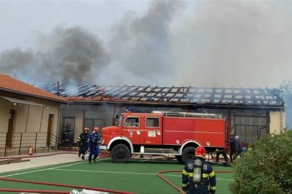 incendiu la o scoala din timis 80 de persoane au fost evacuate 68f77ced8c3d2