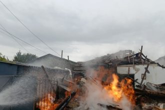 incendiu violent la medgidia o casa a fost distrusa de flacari 68e4aedb43c31