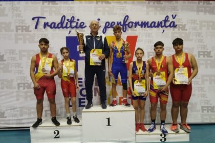 luptatorii under 15 pe podium la cupa romaniei si la campionatul national galerie foto 69007e8cb9d44
