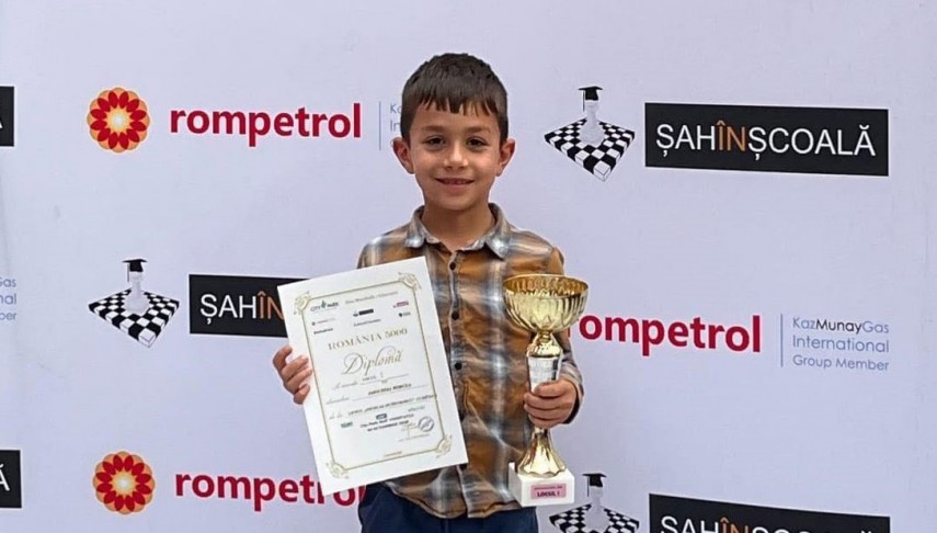 mircea adochiei pe primul loc la sah in scoala cu ocazia zilei mondiale a educatiei 68e6567d5597d
