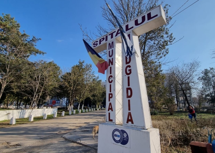 o angajata a spitalului medgidia a suferit un infarct in timpul serviciului salvata datorita interventiei colegilor si a noului laborator al spitalului judetean constanta 68fdfcf9636c6